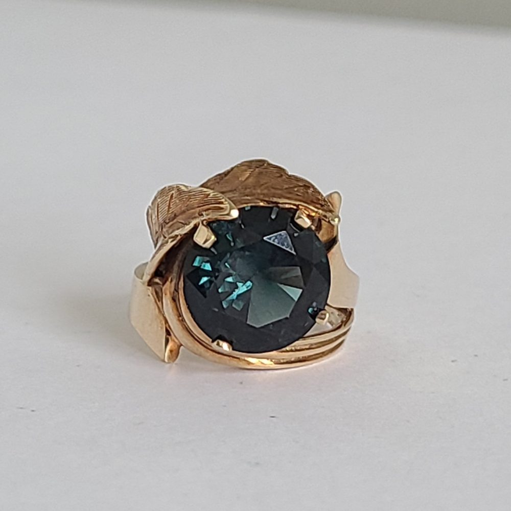 Vintage Bold Luxury 10K Gold Green Tourmaline Greco Roman Leaf Statement Ring - Picture 2 of 10